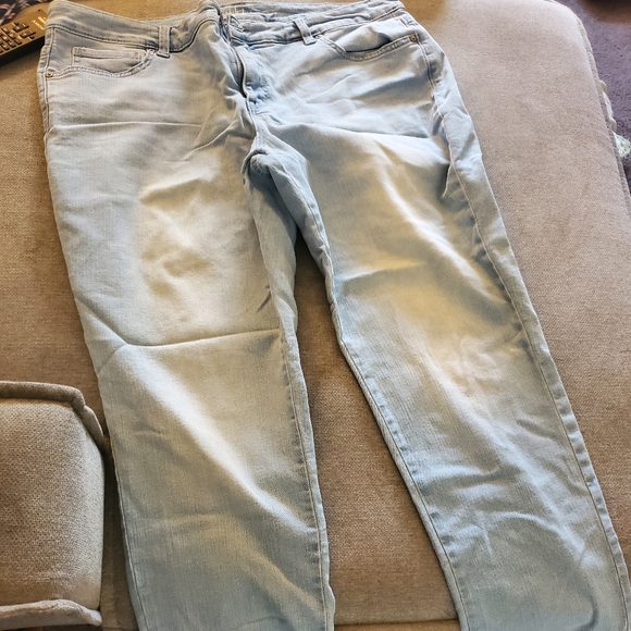 Stretch denim - Picture 2 of 2